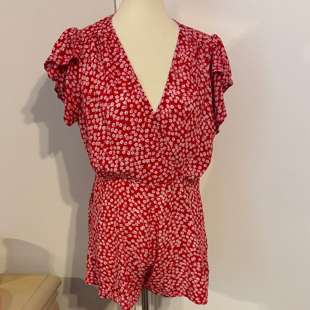 SHEIN Red Floral V-Neck Romper with Flutter Sleeves